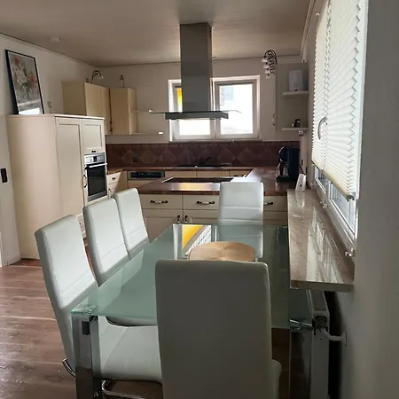 Fatlume 2 Apartman *
